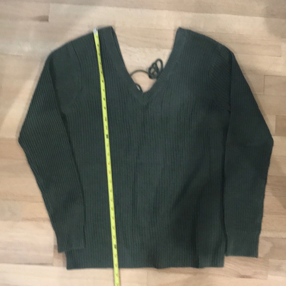 Worn a couple of times sky and sparrow leaseback sweater